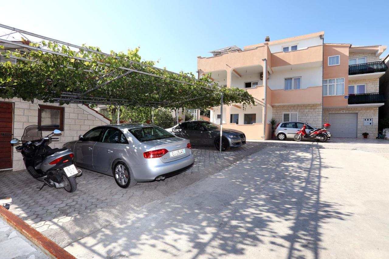 Apartment Ivan Kastel Sucurac ภายนอก รูปภาพ