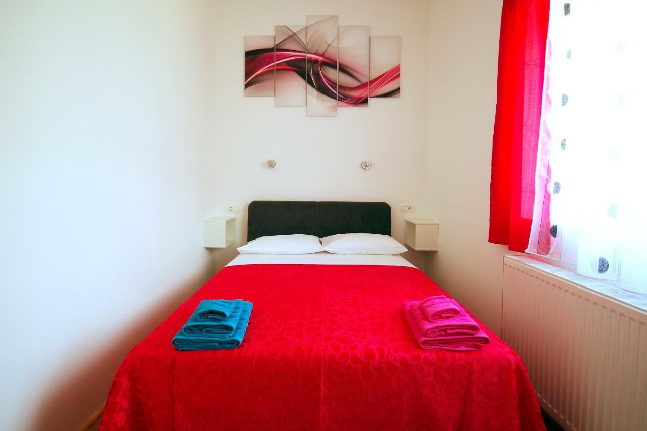 Apartment Ivan Kastel Sucurac ภายนอก รูปภาพ