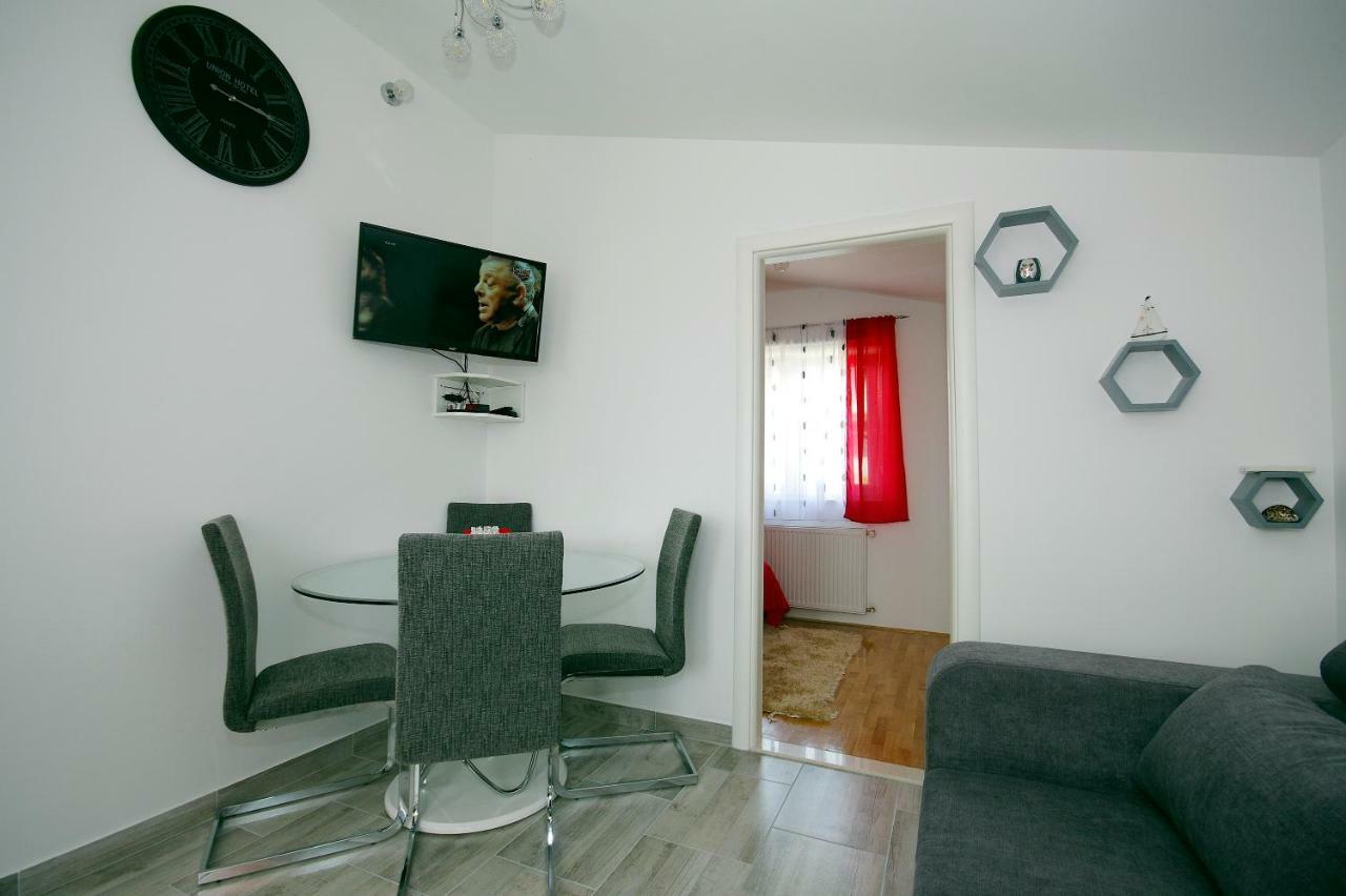 Apartment Ivan Kastel Sucurac ภายนอก รูปภาพ