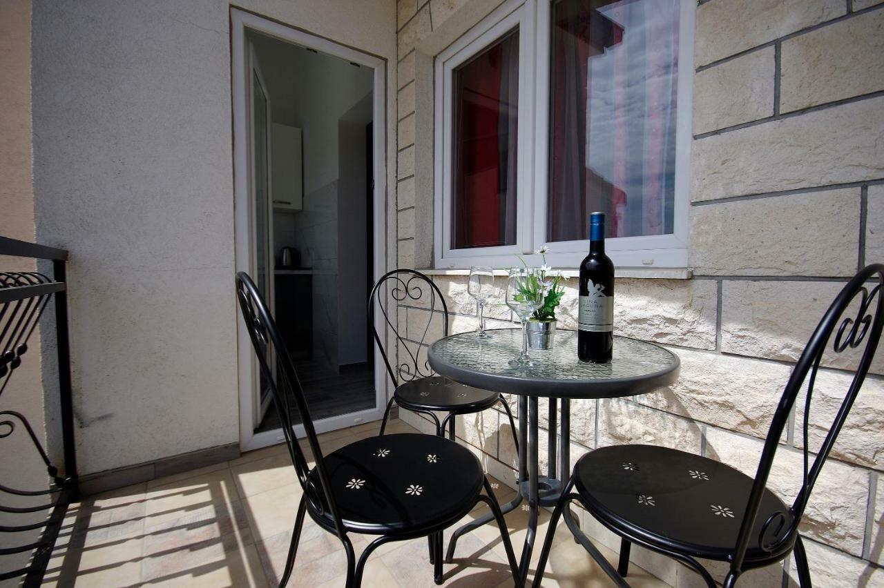 Apartment Ivan Kastel Sucurac ภายนอก รูปภาพ