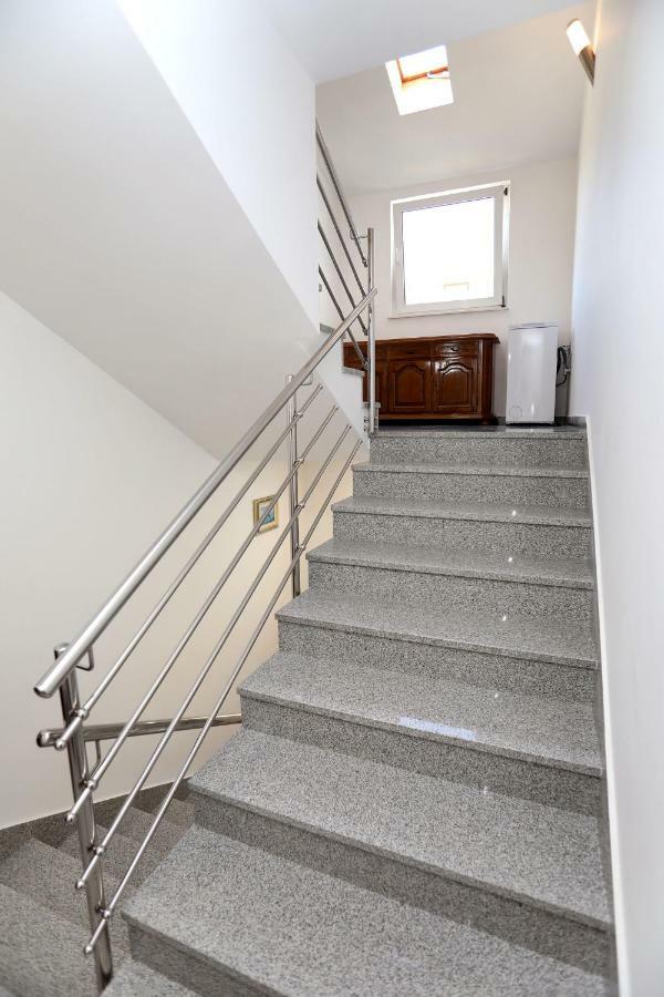 Apartment Ivan Kastel Sucurac ภายนอก รูปภาพ