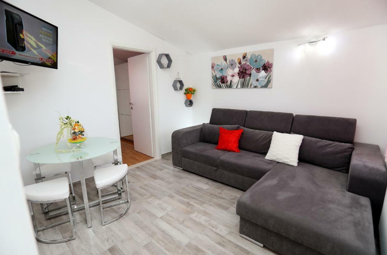 Apartment Ivan Kastel Sucurac ภายนอก รูปภาพ